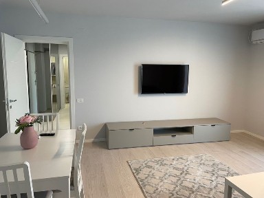 Inchiriez ap 2 camere Sisești, vedere la lac