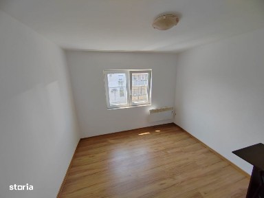 Garsoniera 16 mp, Str. Fagarasului Mic. 16, etaj 4/4