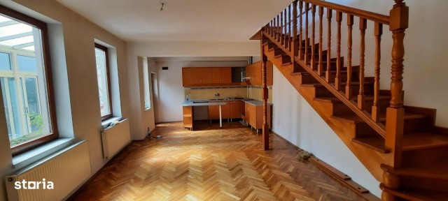 De vanzare casa cu 4 camere, Targu Mures, Zona Centrala