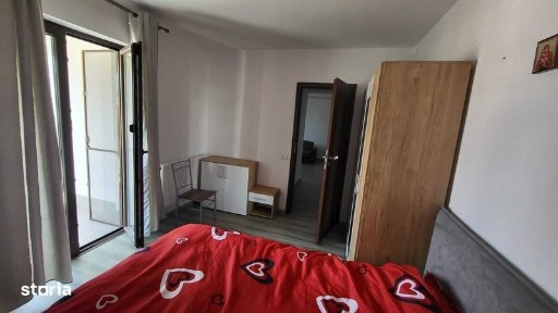 Inchiriez apartament 2 camere cu balcon - Zona Trotus