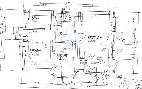 Casa moderna 5 camere 2 bai si teren 400 mp in zona Veterani
