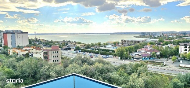 Vedere unica la mare si lac! Apartament spatios cu 4 camere in Marina