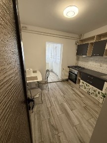 Inchiriez apartament doua camere Piata Centrala