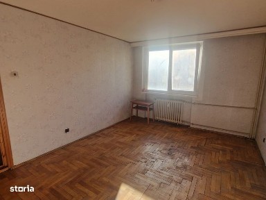 Ap 2 cam,decomandat,central,55mp,etaj3,extrem de luminos,termopane