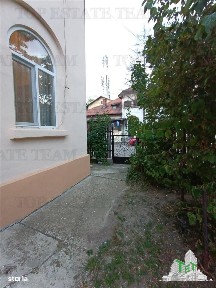 Vila cu aspect de conac in centrul Ploiestiului, ideala pentru locuint