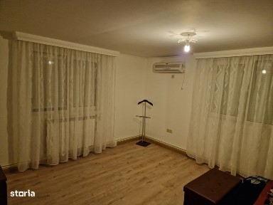 Casa de vanzare cu teren