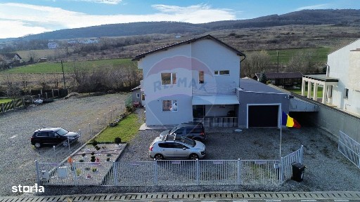 Cladire de vanzare in zona de nord 390 mp, curte generoasa