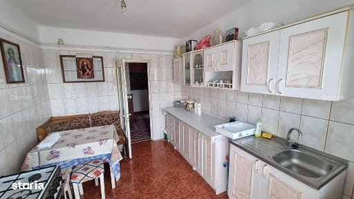 Apartament 3 camere - 68mp, zona apropiata de Bariera Calarasilor.