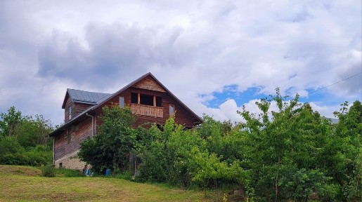 Teren 1200mp, constructie 350mp