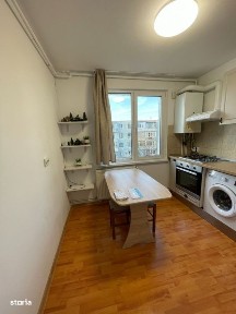 Garsoniera decomandata Tractorul