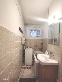 Apartament semidecomandat