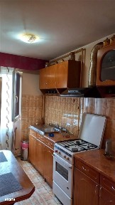 Apartament 2 camere semidecomandate,zona Cora