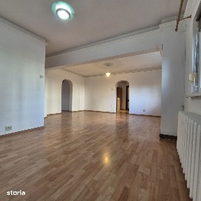 Apartament 3 camere,Micalaca 100