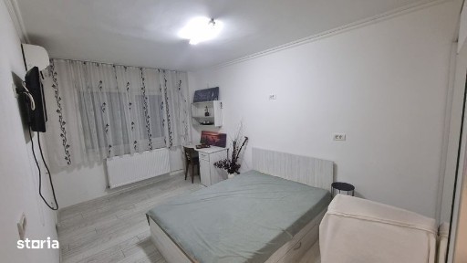 Parneava, Arad