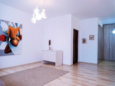 Chirie Apartament foarte frumos cu loc de parcare, bloc Urbana Arad