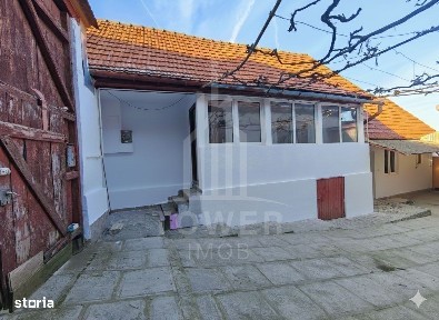 Casă de vânzare - Comuna Rășinari, str. Andrei Șaguna - aproape de cen
