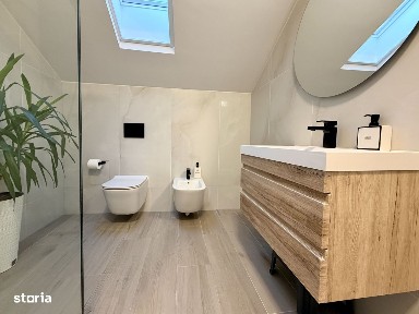 Penthouse exclusivist, expunere Sud - 100 mp util +50 mp Terasa