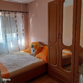 Apartament 3 camere de vanzare