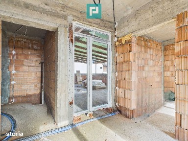 Penthouse cu terasă generoasă, în centrul Chișodei