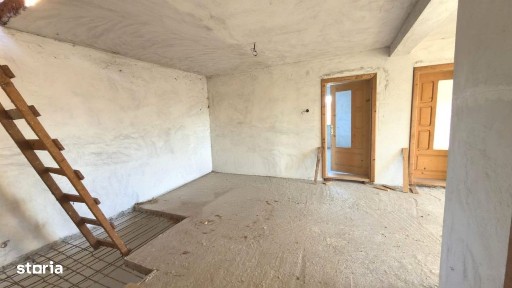 Casa generoasa cu teren de 1186 mp intravilan-Retevoiesti -Pietrosani-