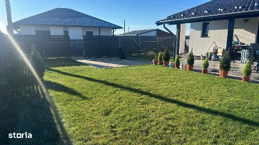 Casa pe parter situata în Bradu,lângă primărie