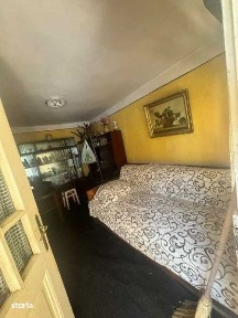 Vand casa 2 camere 60 m2 + teren 45 m2 Ploiesti str Armasi
