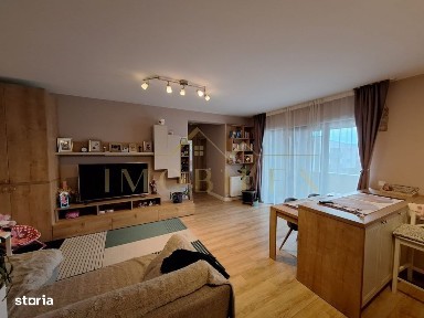 Apartament spatios cu 3 camere si 2 bai, zona Sesul de sus
