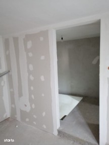 Apartament 2 camere, in vila, semifinisat, zona Centrala