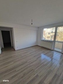 Vand apartament 3 camere
