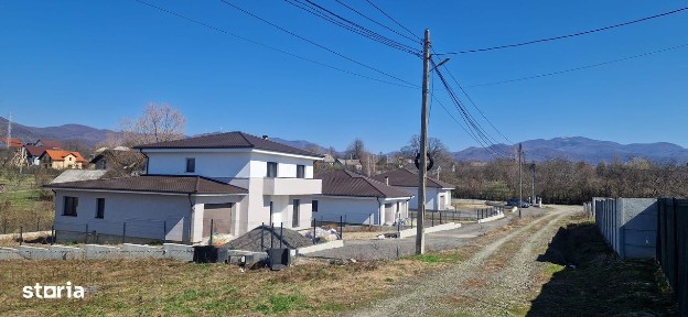 vand casa parter tip mediteranean in baia sprie zona linistita