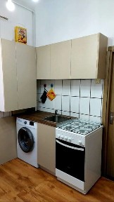 B-dul Victoriei, langa Parcul Sub Arini, curte si parcare proprie