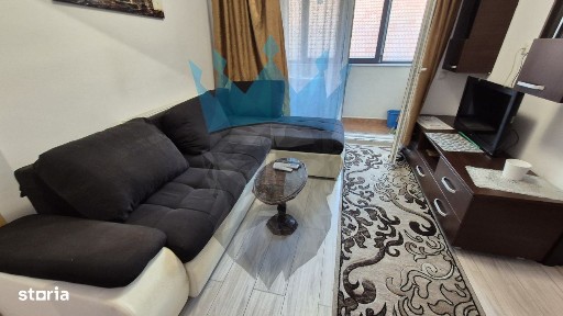 Garsoniera Central Rosu