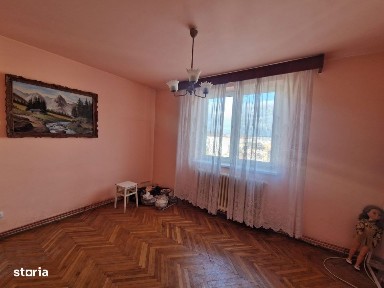 Apartament 3 camere, 72 mp, Decebal, etaj 4, 73.000