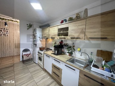 Apartament de 3 camere, decomandat, 74mp, zona Centrala Apahida