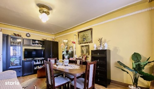 Apartament 3 camere decomandat, 66 mp utili, 2 băi, 2 balcoane.