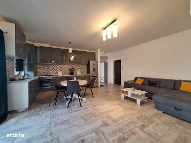 Apartament cu 3 camere, 68 mp, balcon, zona Terra