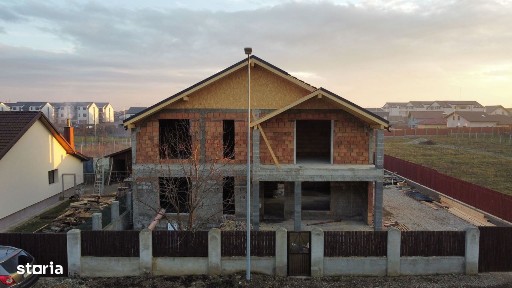 Casă individuală de vânzare - Sânpetru, zona Dealul Lempeș