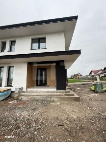 Casa superba, 5 camere, 126 mp, 6 ari teren, zona Patrauti