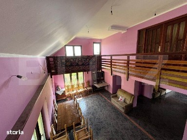 Casa, 330 mp si 1300mp teren, zona Plopeni
