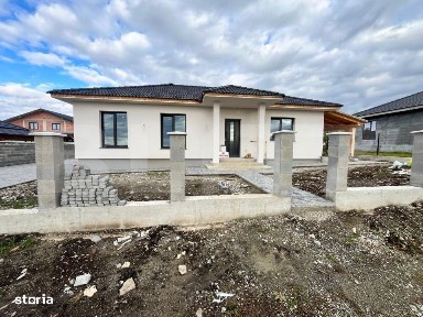 Casa individuala cu 5 ari teren, semifinisata, zona Aerodrom Unirea