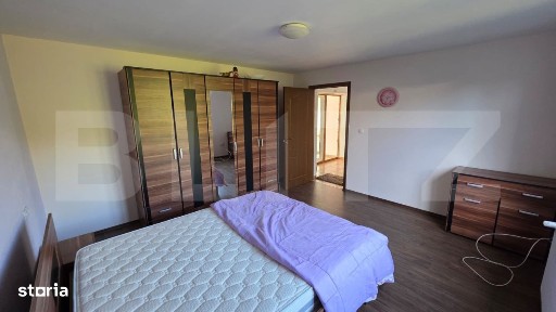 Casa de vanzare, cu 4 dormotoare si 10 ari teren, zona Unirea