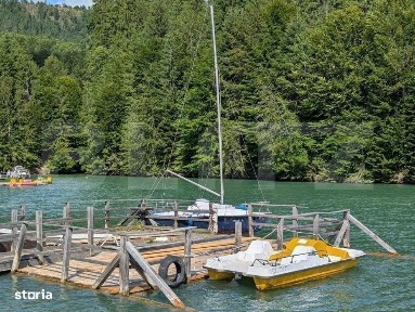 Cabana/Pensiune de vanzare in Colibita, cu acces la lac