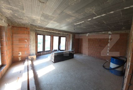 Teren 10 ari cu casa la rosu 240 mp cu plus garaj-Valea Rusului, pan