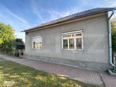 Casa cu teren 10 ari, 2 anexe si dublu front stradal - Beclean