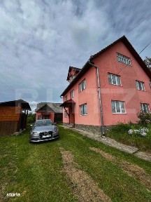 Casa de vanzare, cu 7 camere, 150 mp, zona Stramba