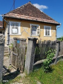 Casa traditionala, 70mp, teren 1574mp, zona Monor