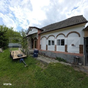 Casa 3 camere, 100 mp, teren, 2000 mp, zona Vest