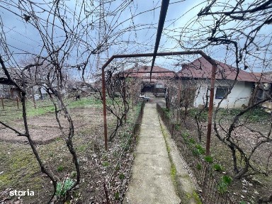 Casa pe strada Calea Bucuresti, teren de 1442 mp