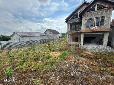 Casa la rosu Filiasi, 232 mp, teren generos 1842 mp, investitie ideala