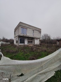 Casa la rosu in Carcea - 500 mp teren, aproape de Craiova